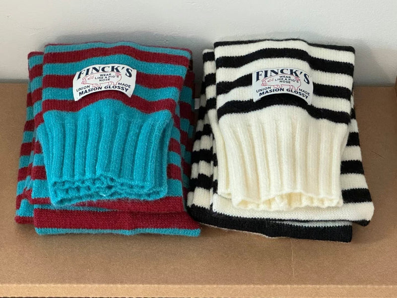 Soft knit sleeves scarf in stripes