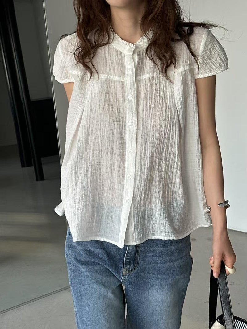 Yellow blouse in lace round neck