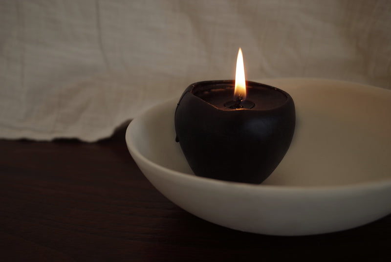 Bees wax candle in apple shape (Burgundy)