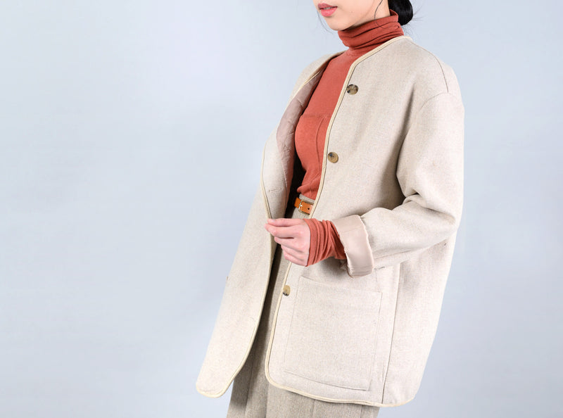 Beige wool coat w/ quilted inner