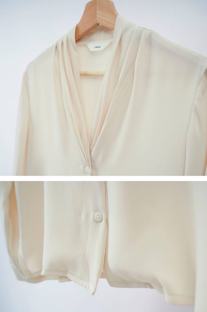 Ivory soft blouse in v cut pleated collar