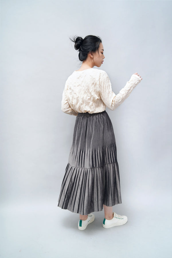 Grey pleats velvet skirt