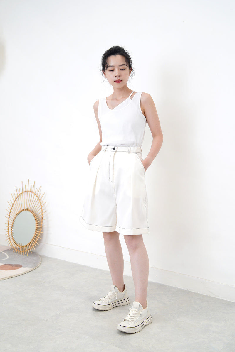 White round hem vest in asymmetric Inner