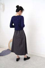 Grey buttons skirt w/ outline stitching