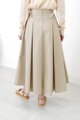 Oatmeal detail pleats skirt in side buckles