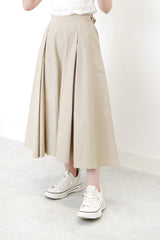 Oatmeal detail pleats skirt in side buckles