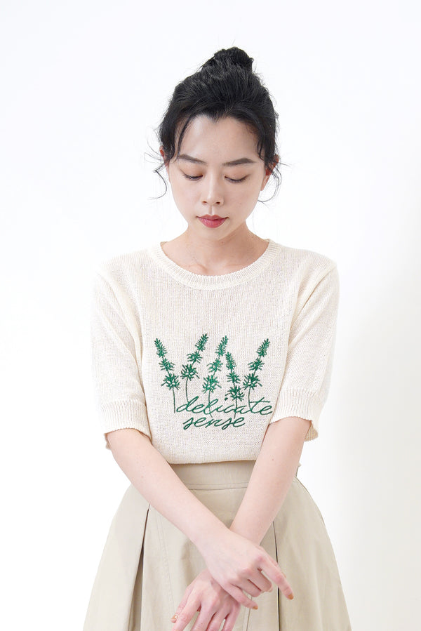 Linen knit top in embroidery