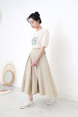 Oatmeal detail pleats skirt in side buckles