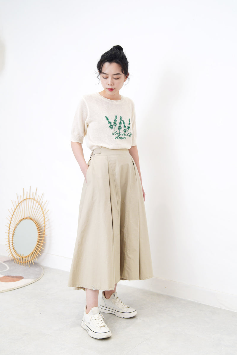 Oatmeal detail pleats skirt in side buckles