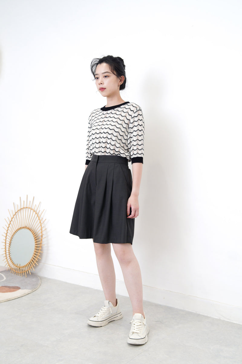 Charcoal grey chino short