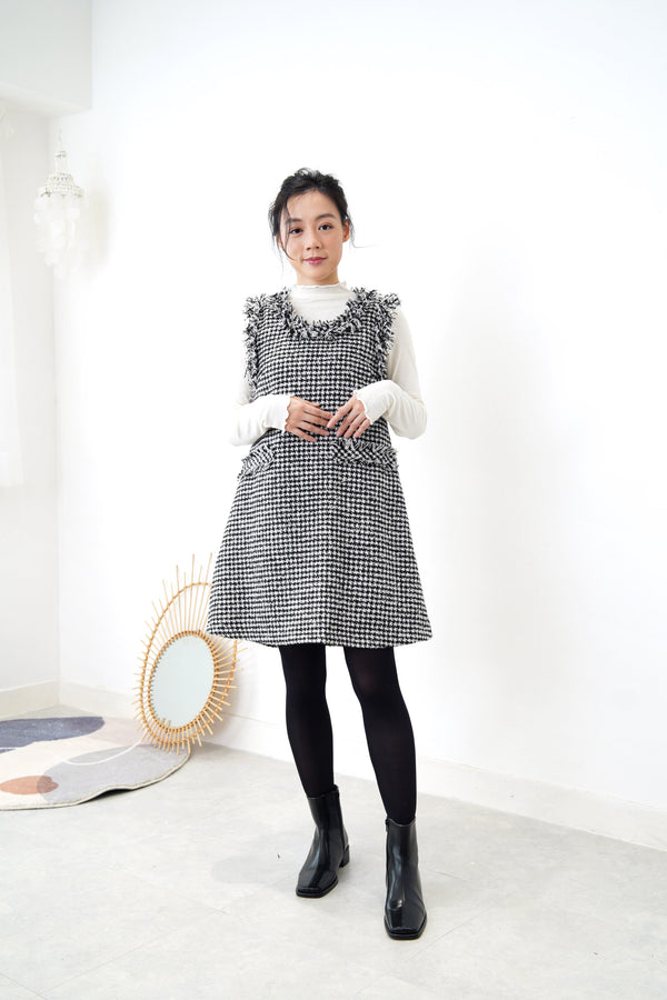 B/W houndstooth pattern dress w/ fringe