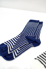 Line crossing socks