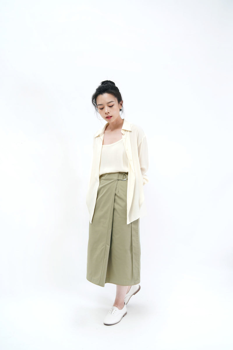 Cream texture blouse w/ attached inner