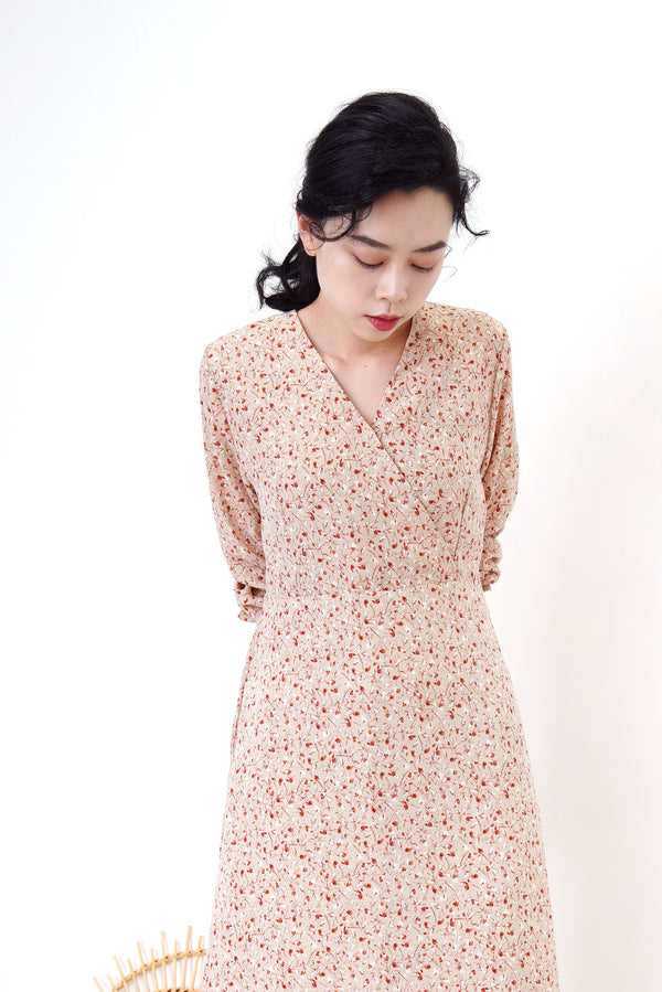 Beige v neck floral dress w/ waist string