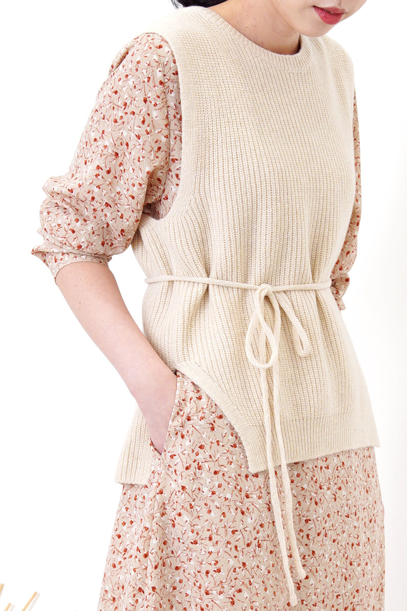 Beige v neck floral dress w/ waist string