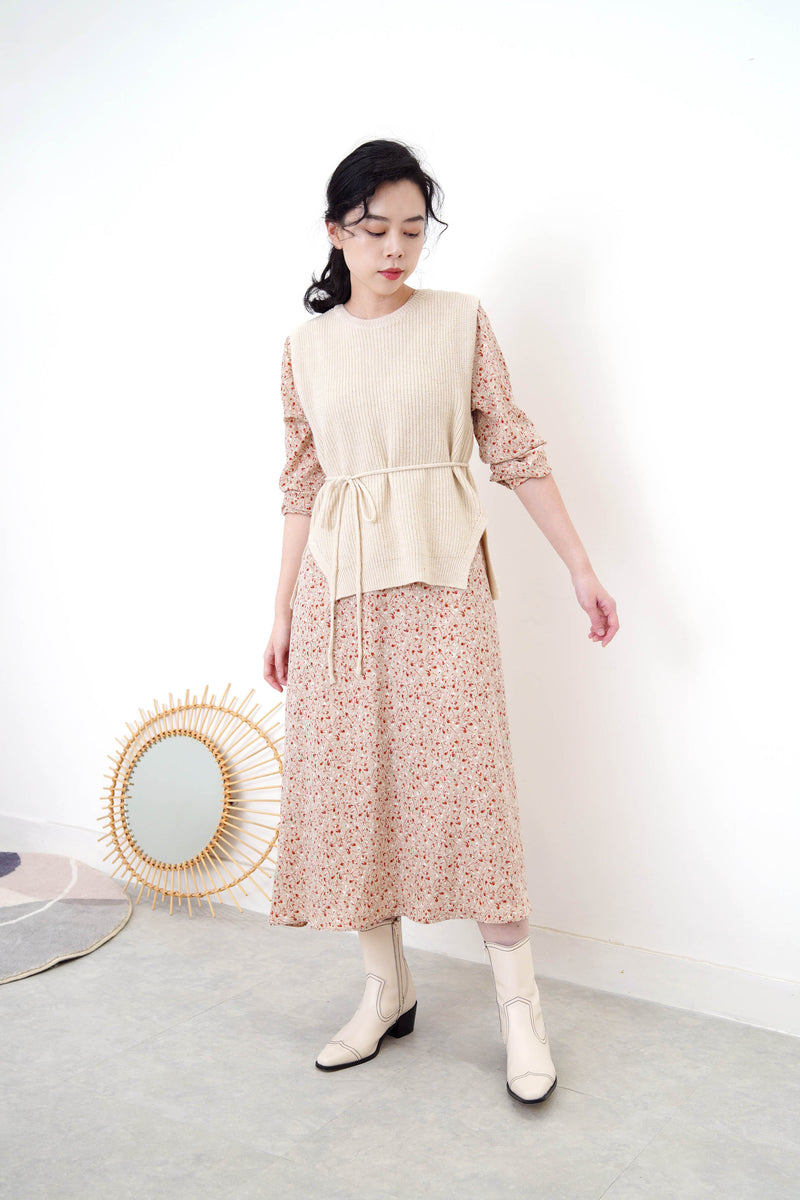 Beige v neck floral dress w/ waist string