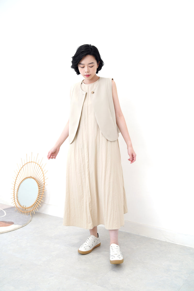 Beige premium vest jacket in round hem