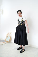 Black front pleats gather skirt