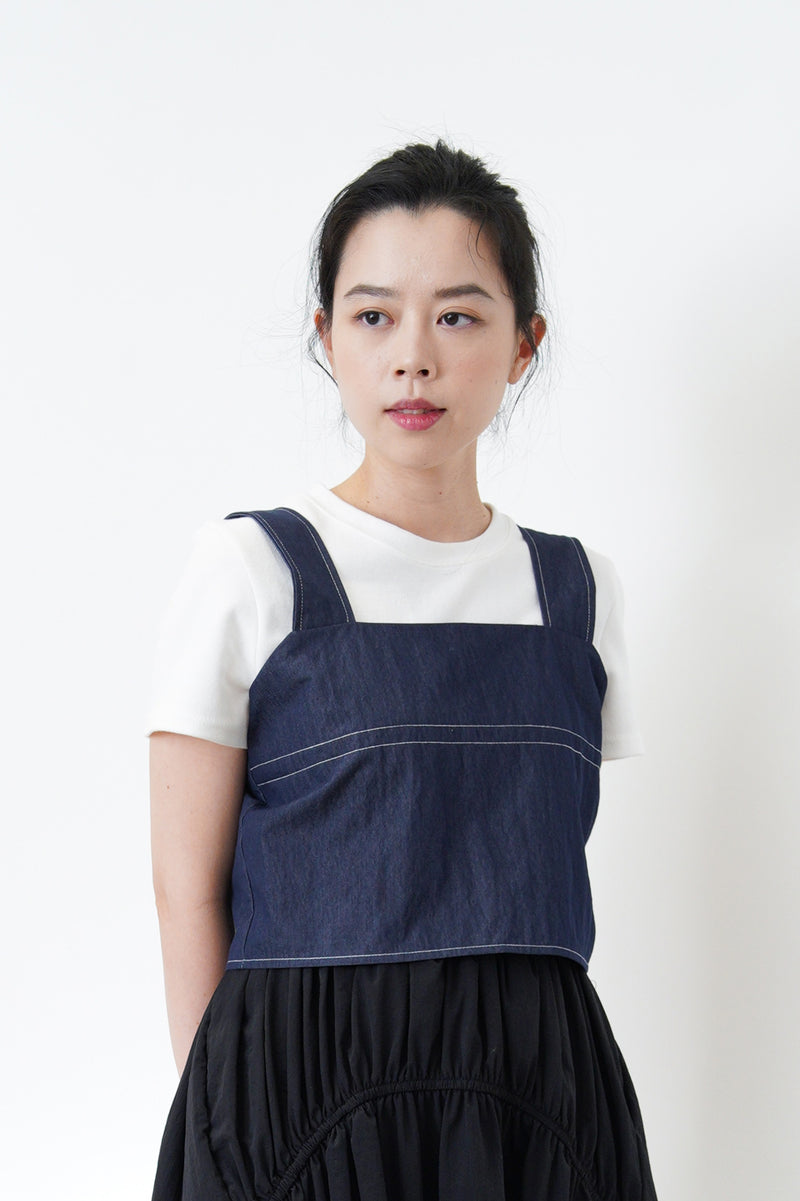 Denim vest in square neck