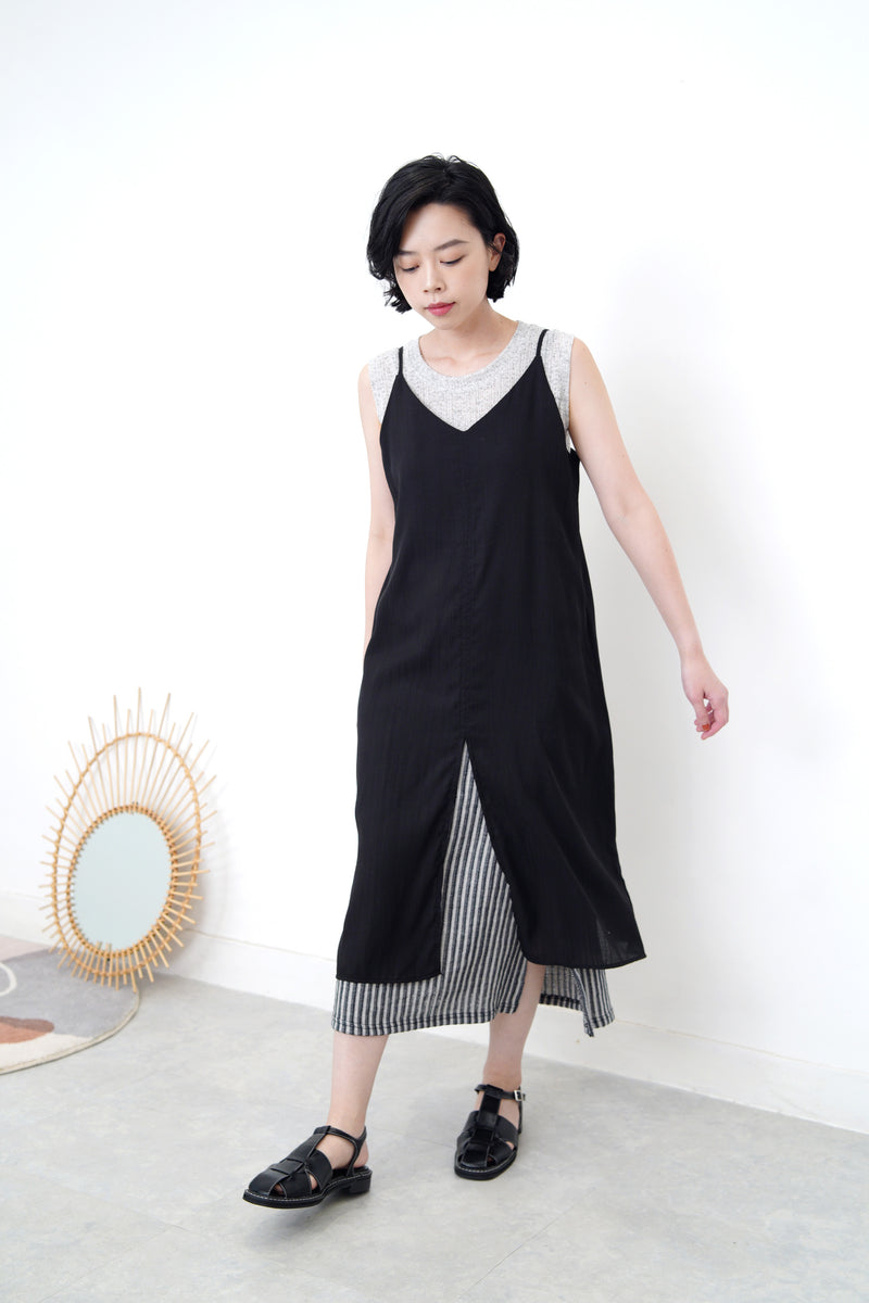 Navy skirt in stripes pattern