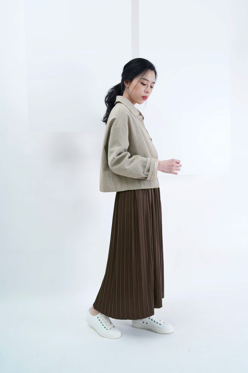 Dark brown pleats skirt