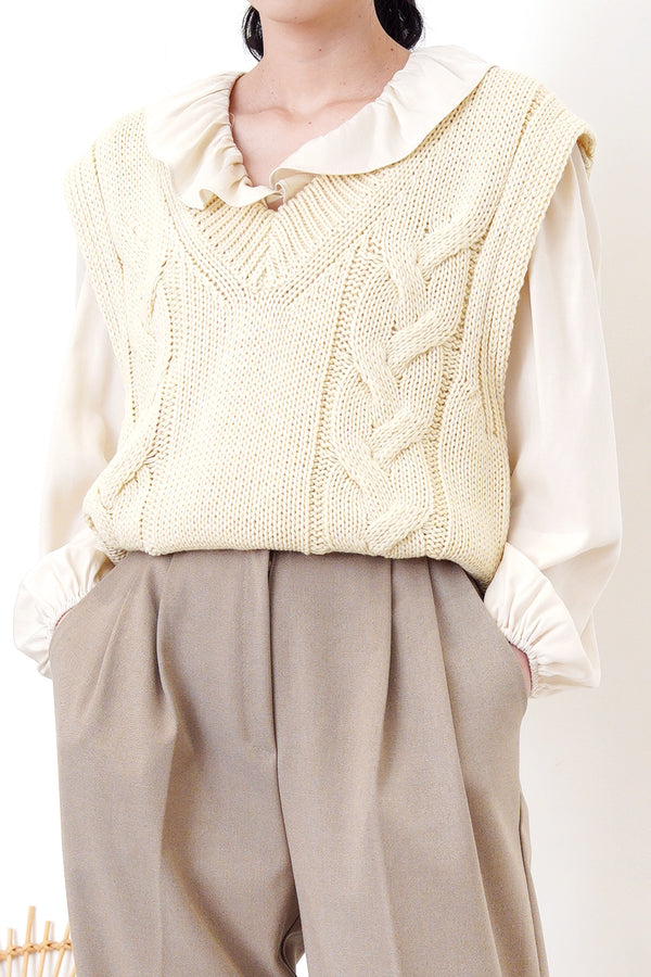 Ivory v neck knit vest in twist pattern