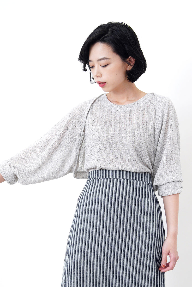 Grey vest crop top w/ sleeves outer set