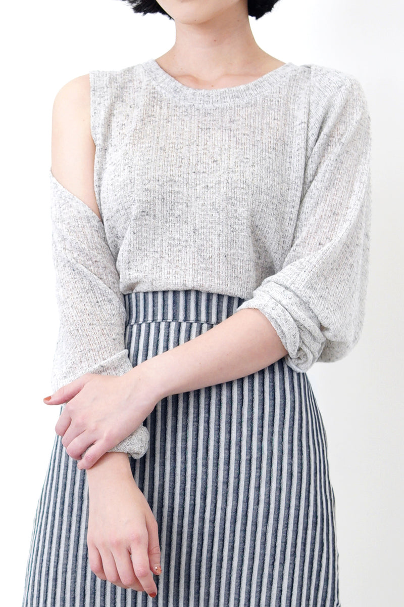 Grey vest crop top w/ sleeves outer set