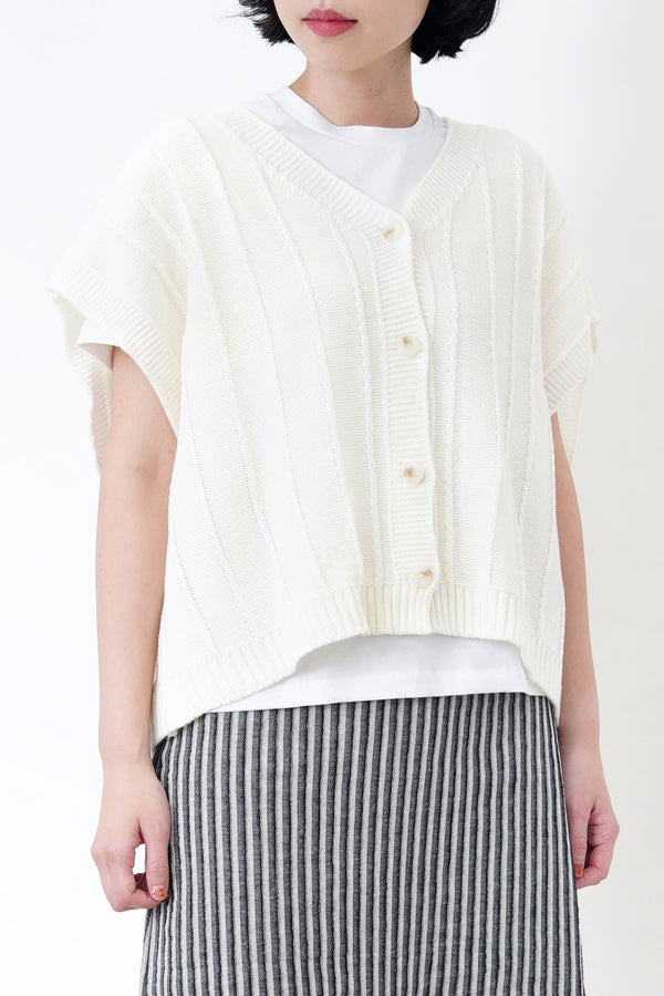 White knit vest in loose cut