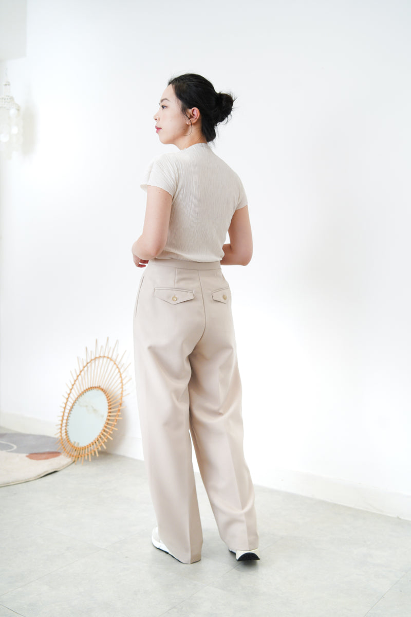 White pleats texture body top