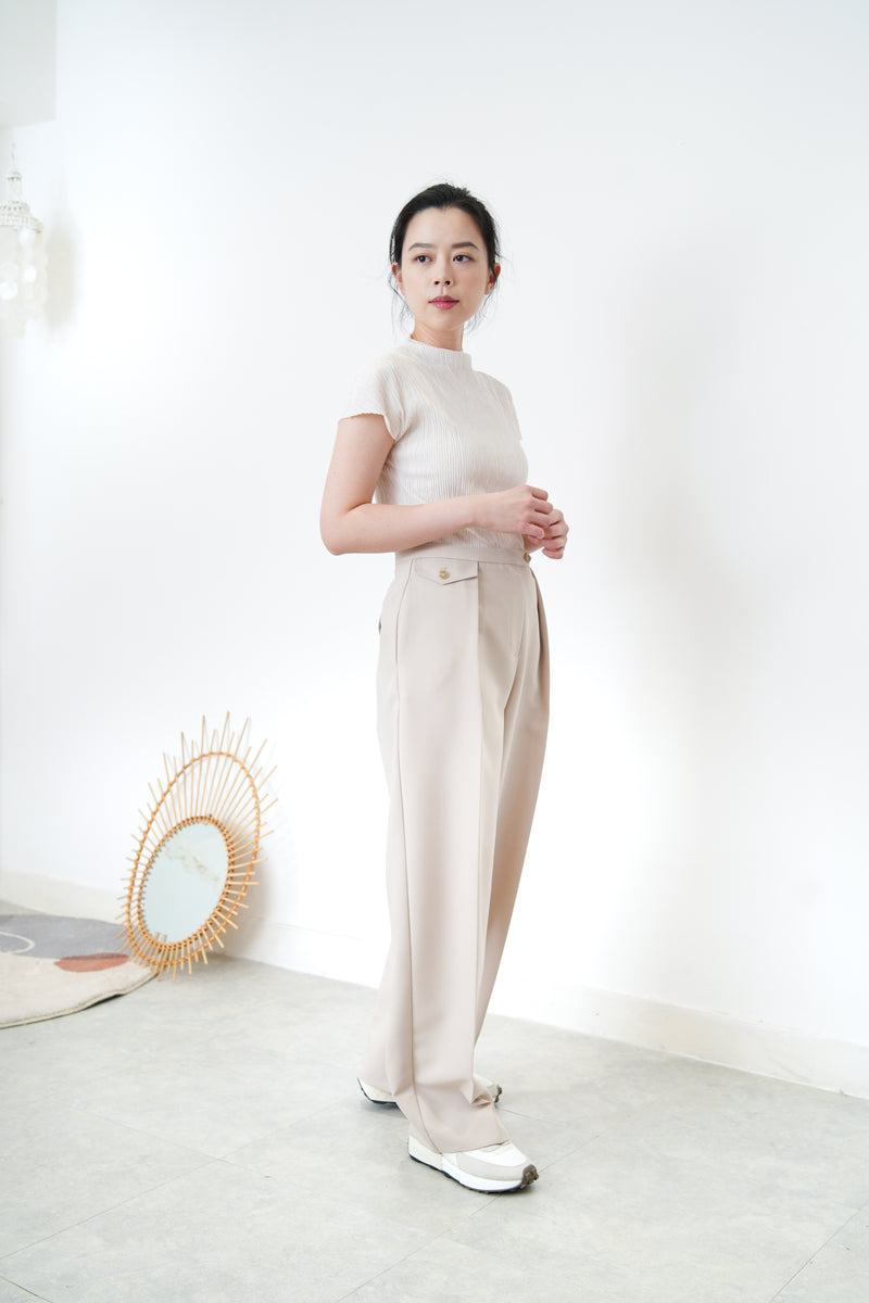 White pleats texture body top