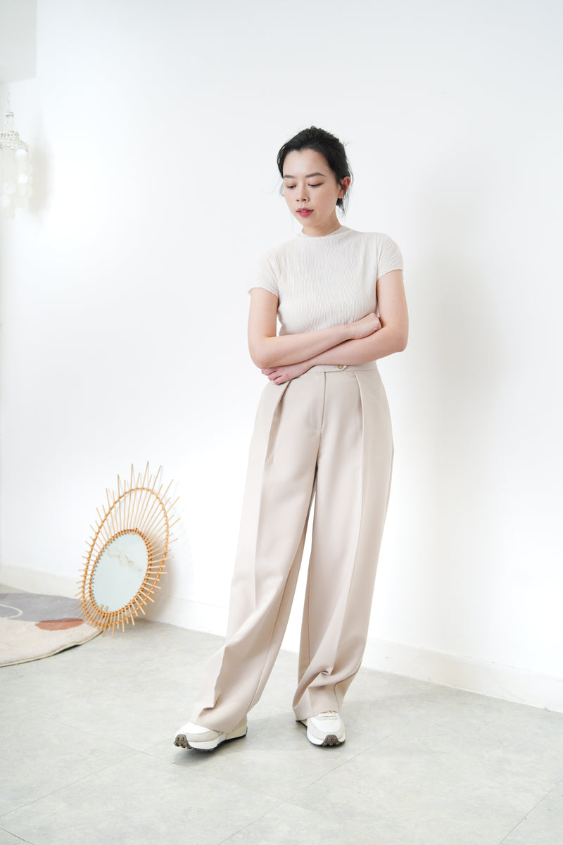 White pleats texture body top