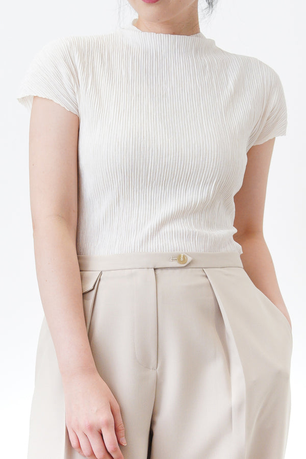 White pleats texture body top