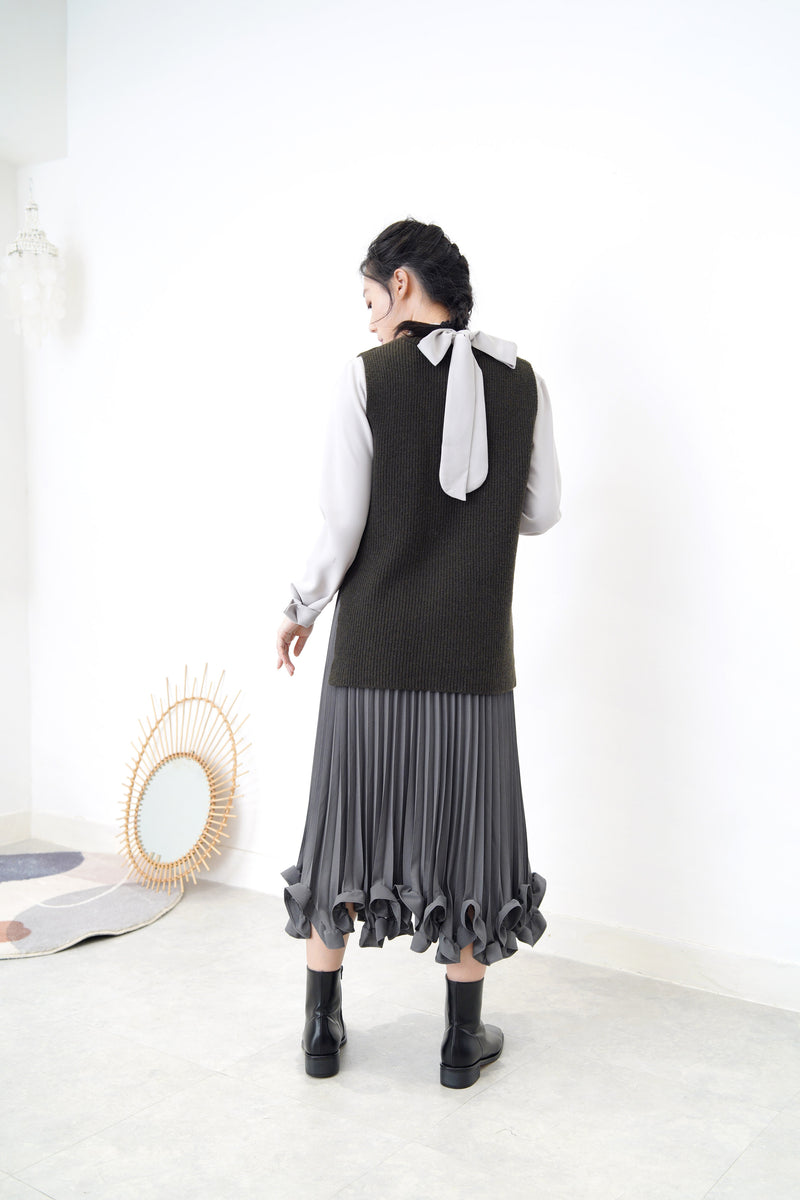 Grey shirt blouse w/ stand collar ribbon