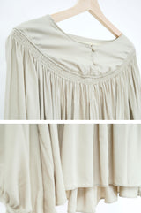 Oatmeal detail pleats blouse in boat collar