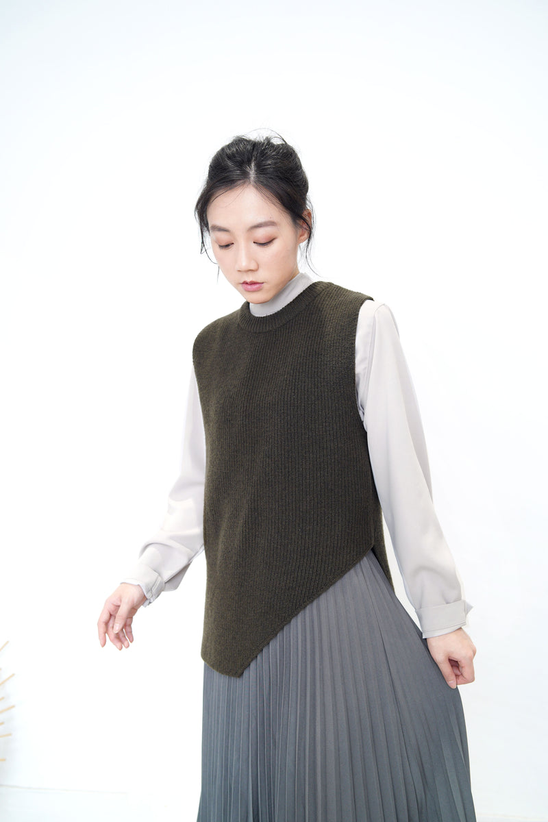 Grey shirt blouse w/ stand collar ribbon