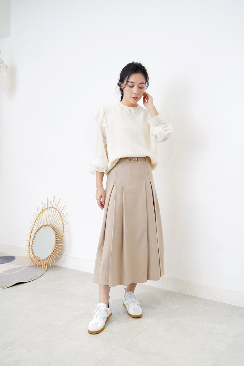 Ivory sweater in chiffon sleeves