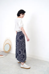 White square neck blouse in elastic hem waist