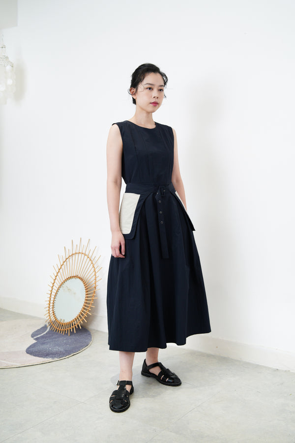 Pleats dress w/ belt pocket