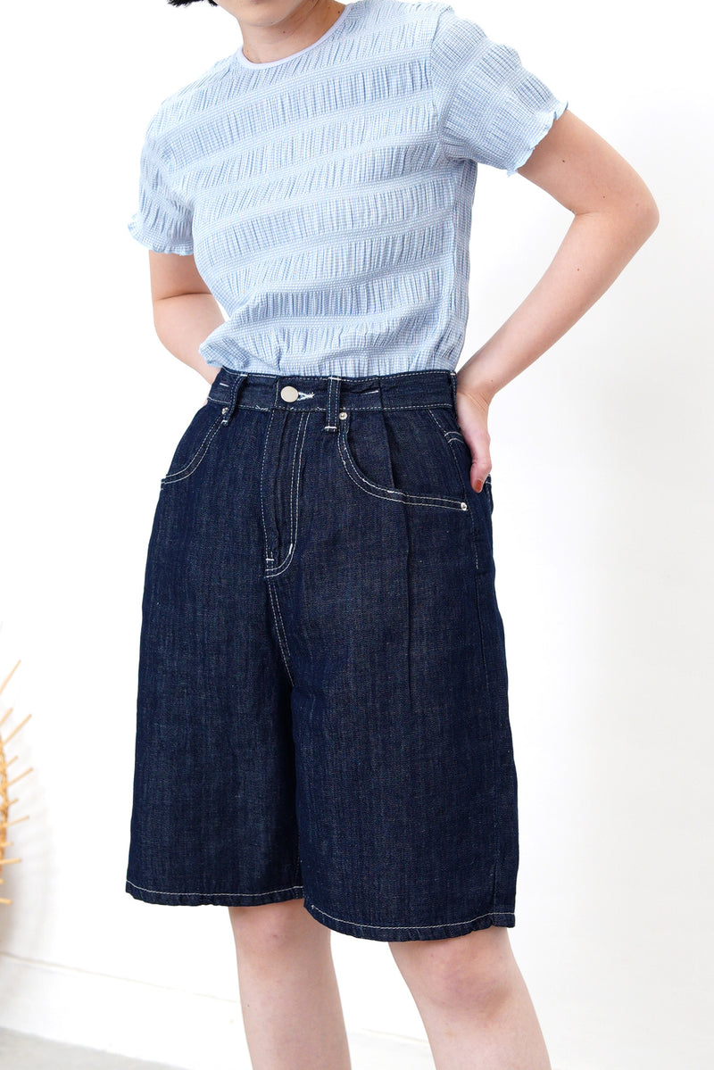 Navy denim short w/ outline stitch