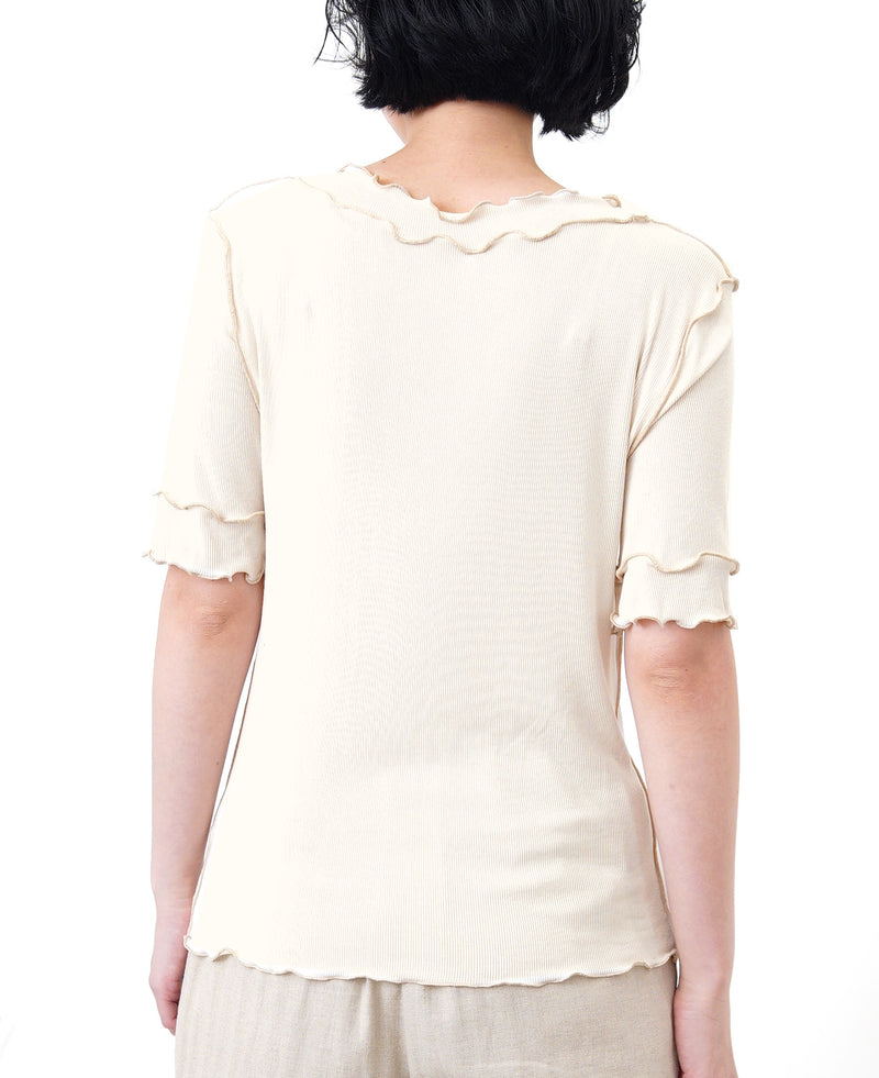 Nude outlined details button top