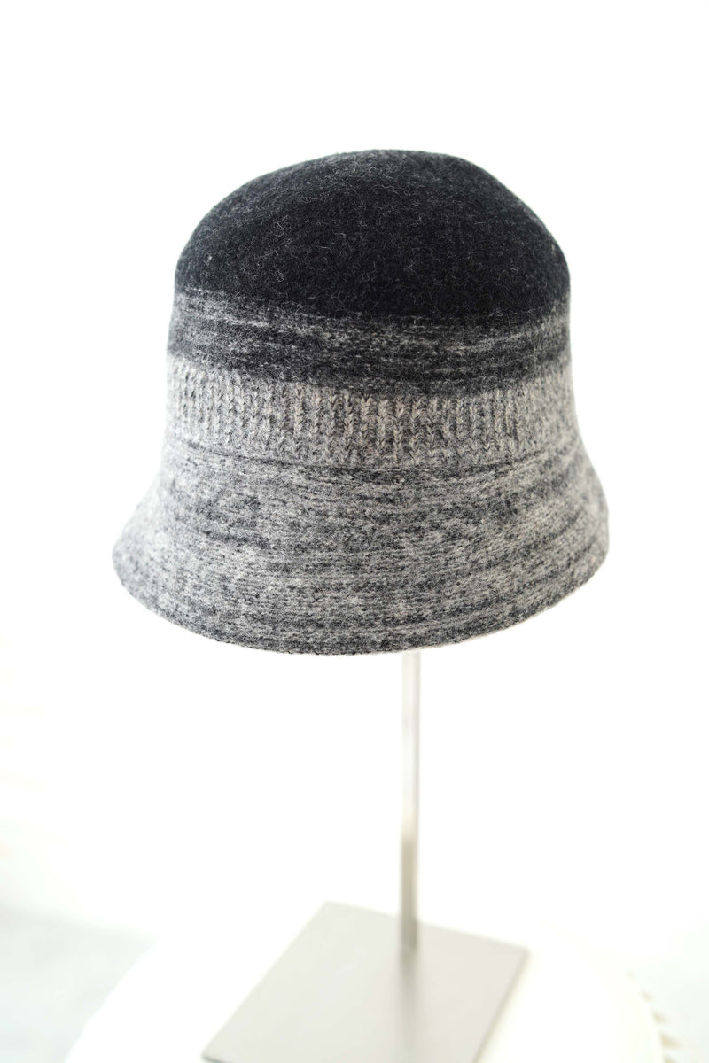 Black gradient bucket hat