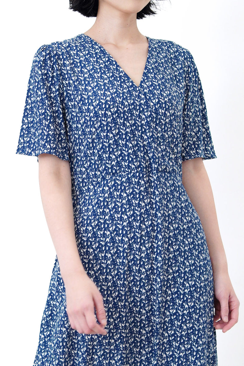Navy v neck floral dress w/ waist string