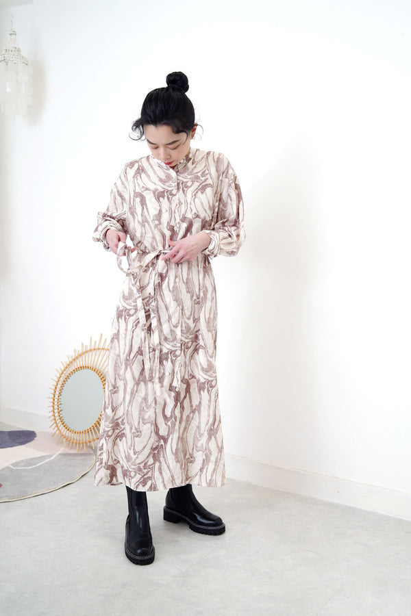 Brown stand collar shirt dress in marble print