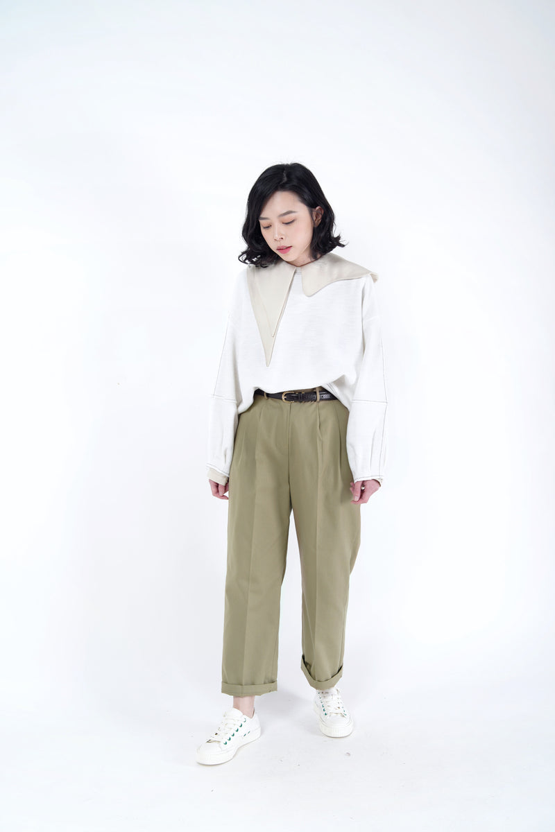 Khaki pleats trousers in elastic waist