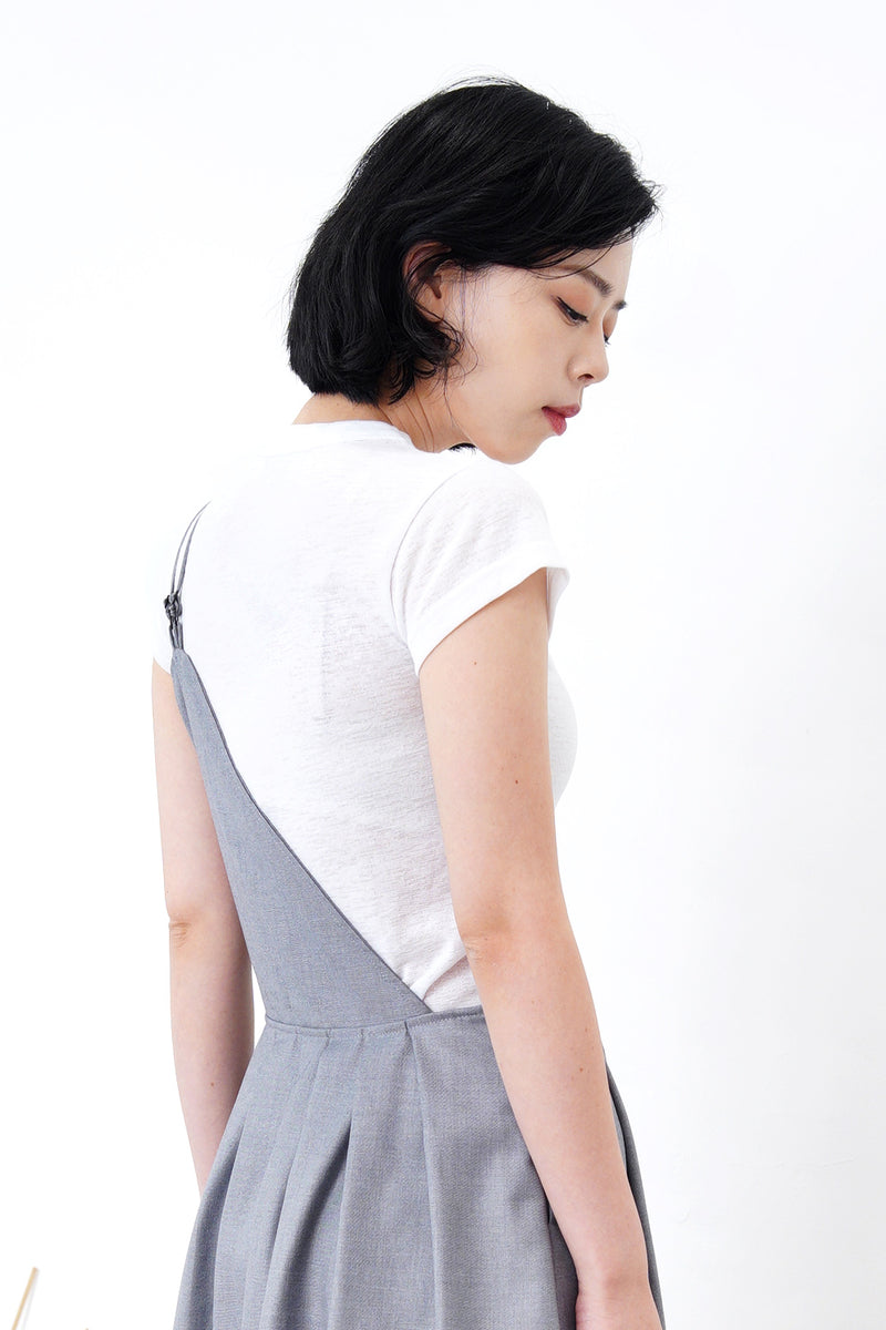 White basic tee top
