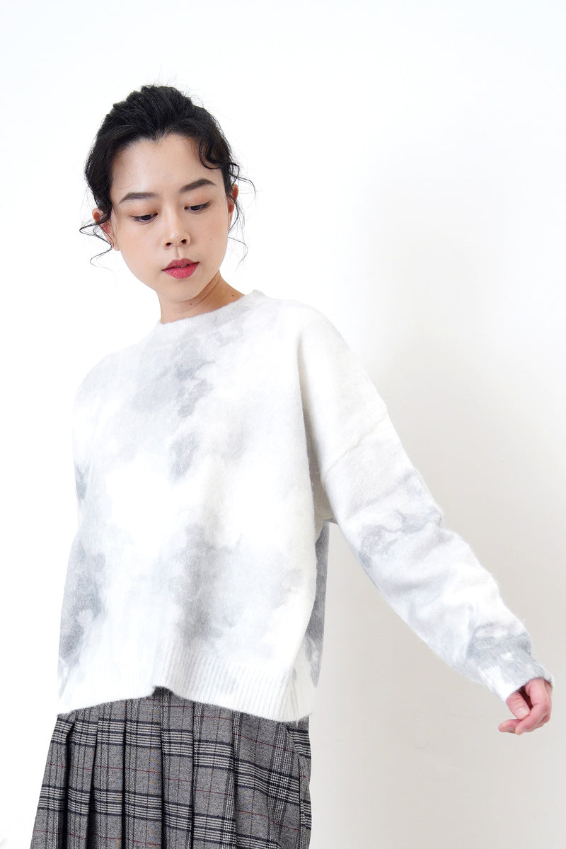 White soft knit sweater in ink print