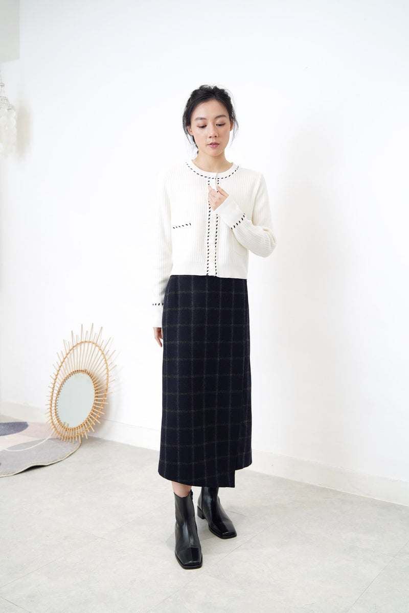 White cardigan in stitch details