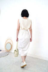 White skirt in double waist strings