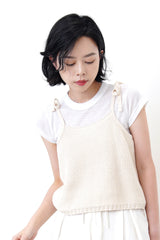 White basic tee top